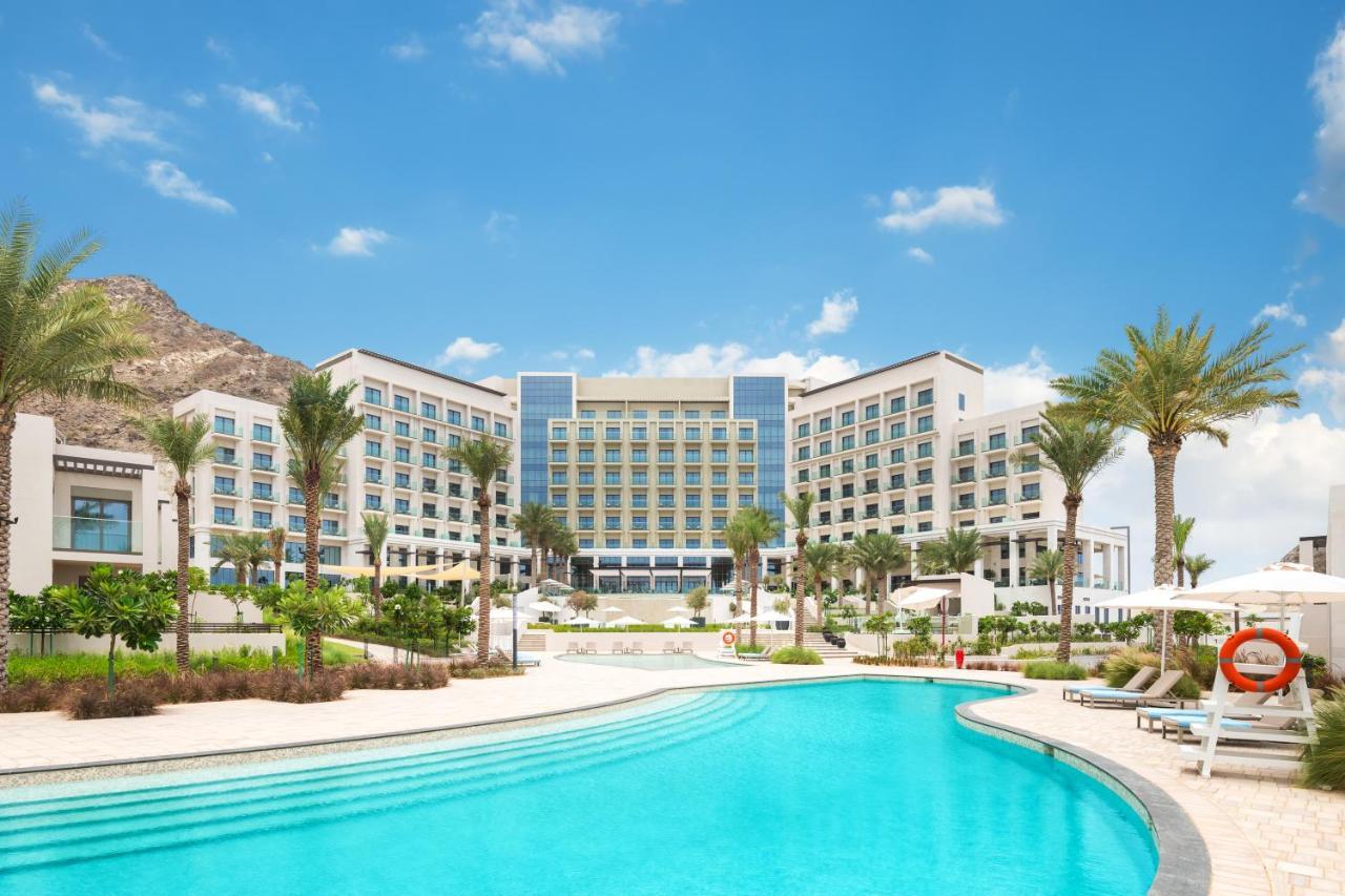 Address Beach Resort Fujairah Al Aqah Extérieur photo The Ritz-Carlton Ras Al Khaimah